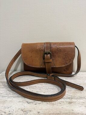 Patricia Nash Torri Crossbody in Distressed Tan Leather
